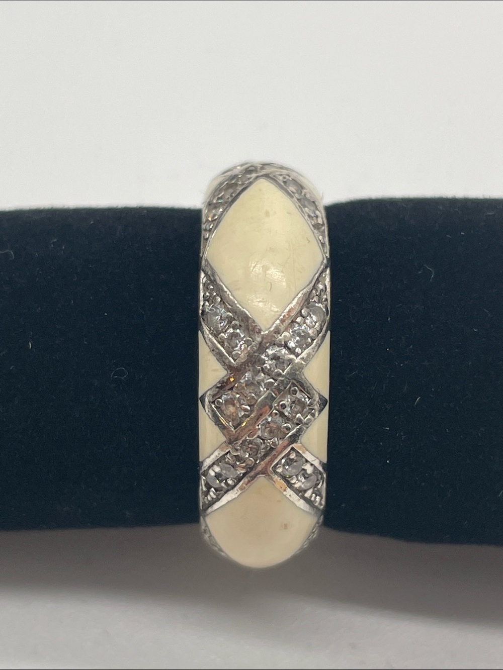 Hidalgo Sterling 925 Cream Enamel CZ Cross-Accent Women's Band Ring Size 8